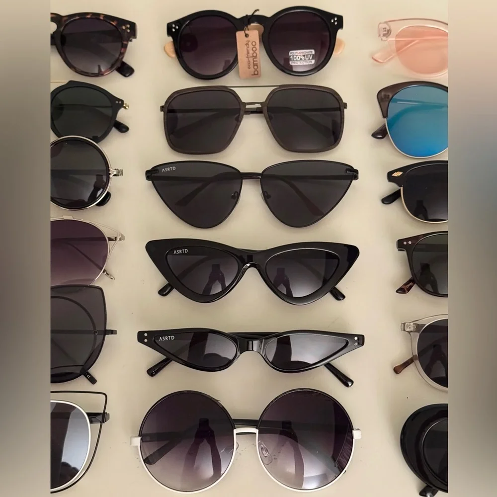 Create a bundle!Sunglasses nwt tortoise shell silver gold black hardware sunnies - Picture 3 of 4